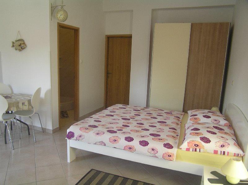 Deda Apartments Pag Town Εξωτερικό φωτογραφία